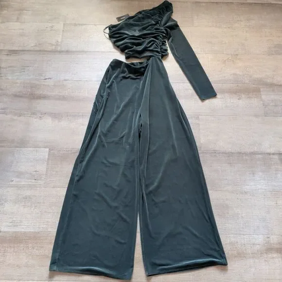 New EXPRESS Velvet One Shoulder Ruched Cutout Jumpsuit Size Small S - Picture 5 of 12